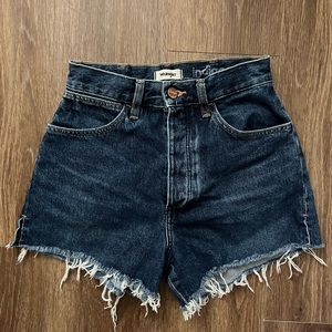 Wrangler Dark Wash High Waisted Frayed Hem Reworked Denim Shorts | Sz: W26